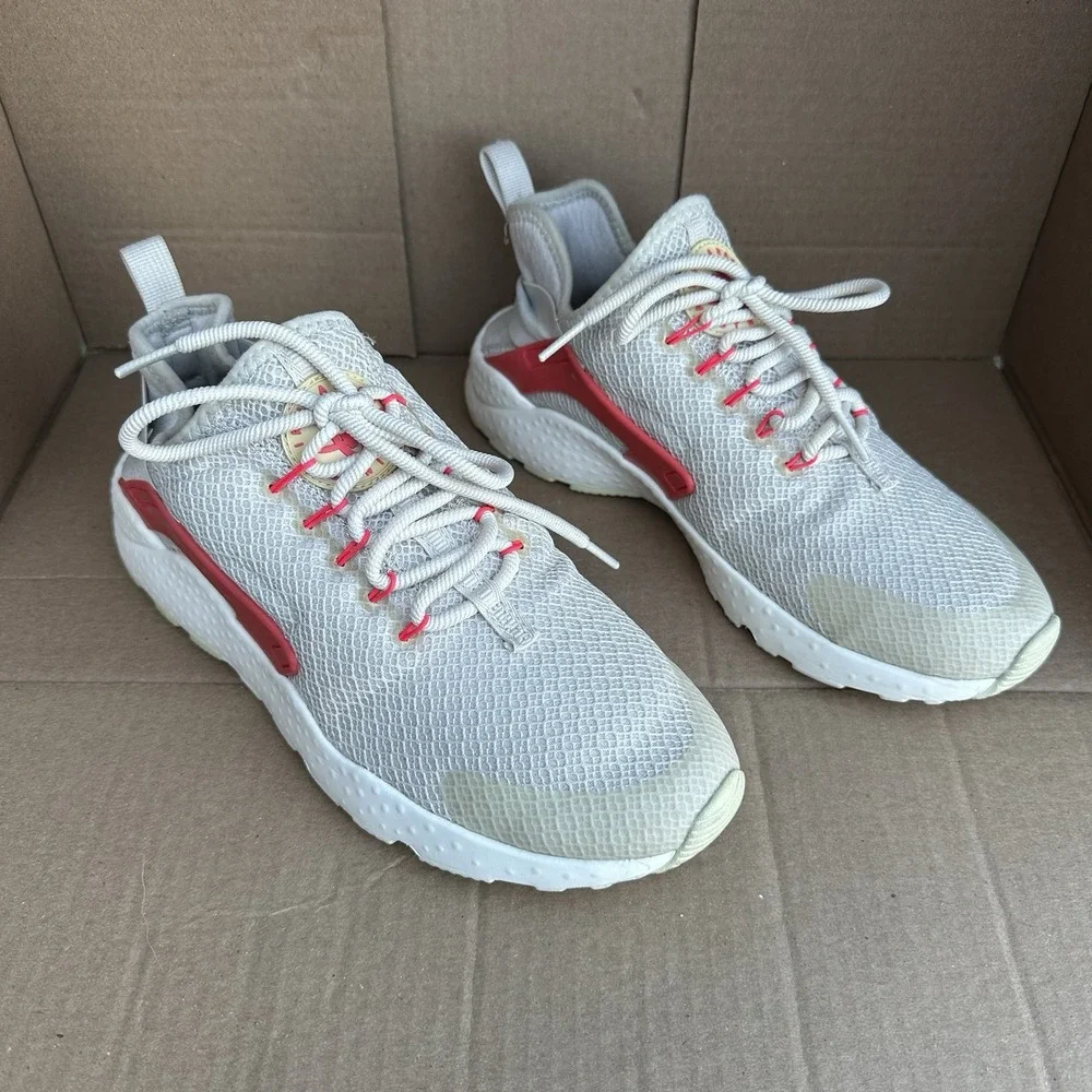 Nike Air Huarache Run Ultra Light Orewood Brown Womens Size 9 Red Strap Sneaker